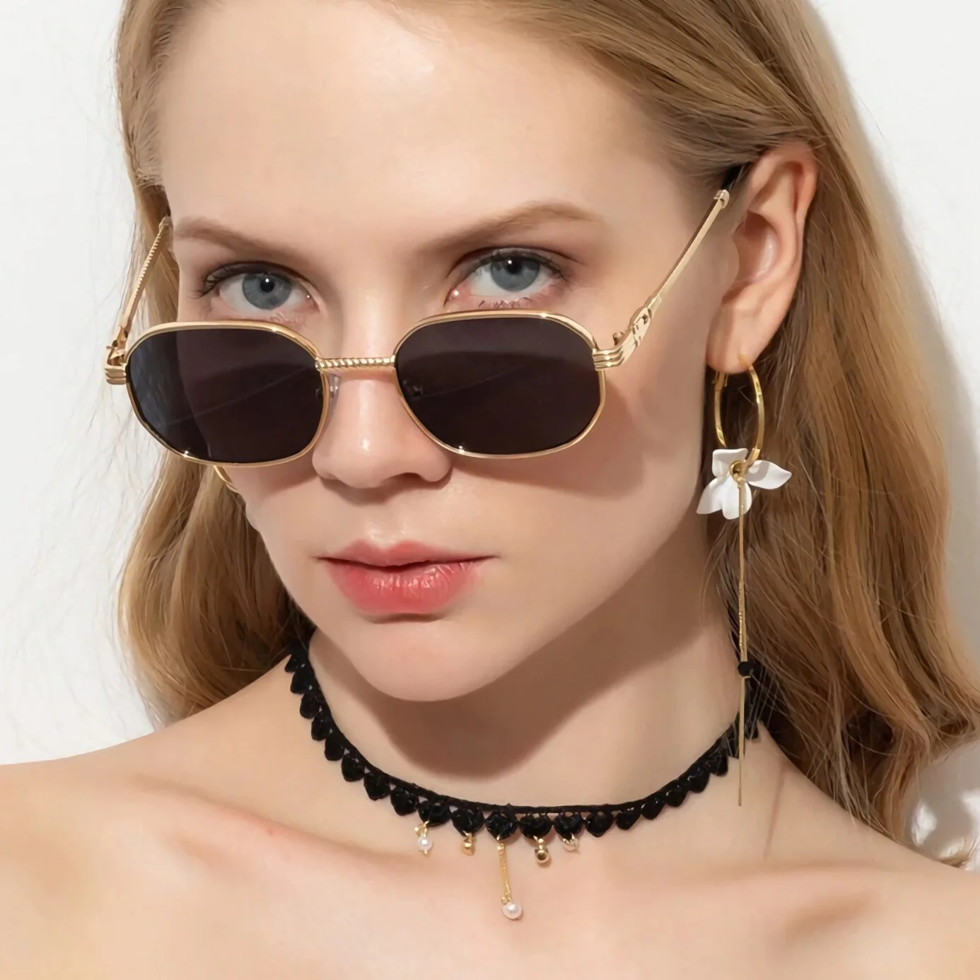 Square Sunglasses - Image 3