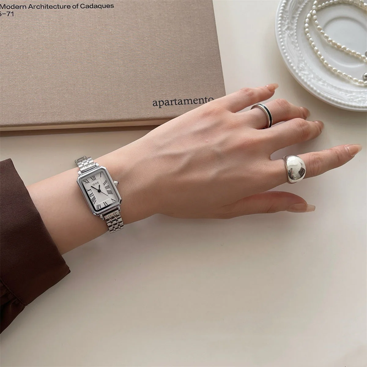 Steel Belt Retro Small Dial Simple Women Quartz Watch - Image 3