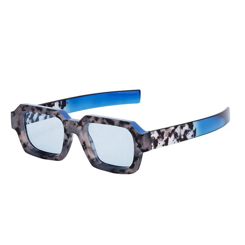 Stylish Retro Rectangle Sunglasses - Image 3