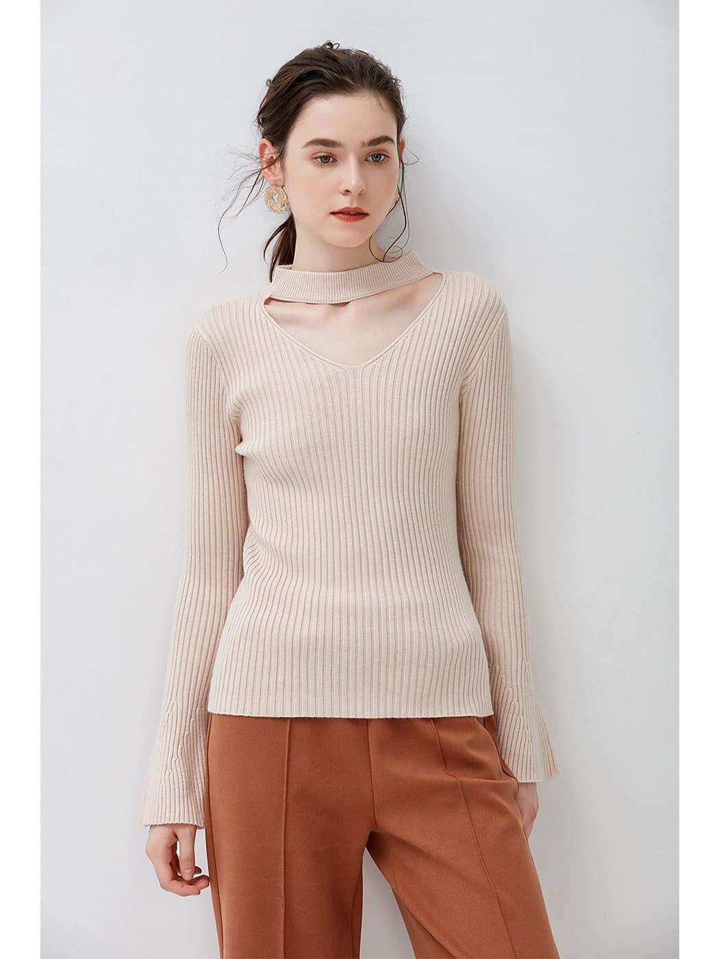 Trumpet Sleeve V Opening Knitted Top - Image 2