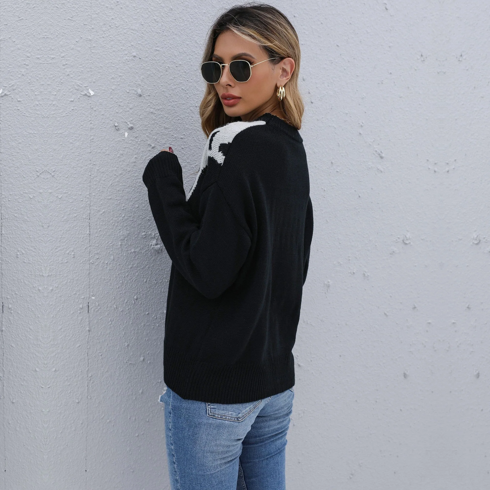 Two Tone Cheetah Light Sweater - Image 5