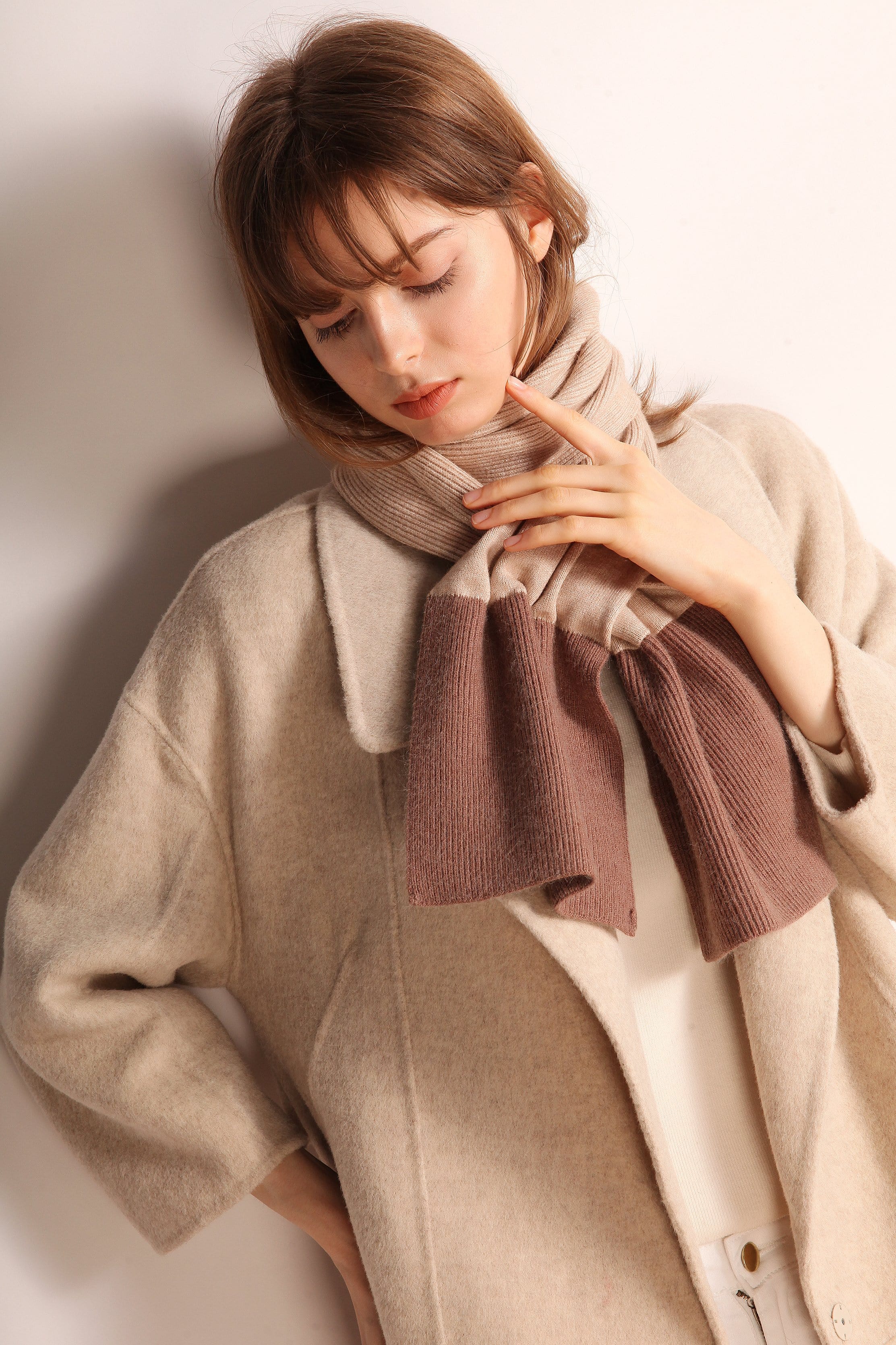 Two Tone Ribbed Knit Scarf - Image 3