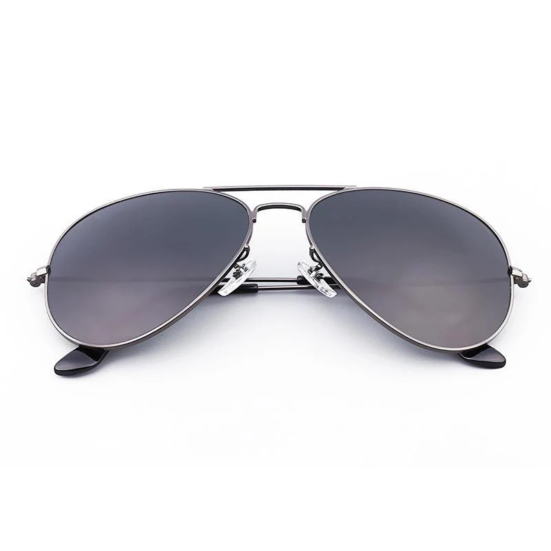 Unisex Classic Pilot Sunglasses - Image 3