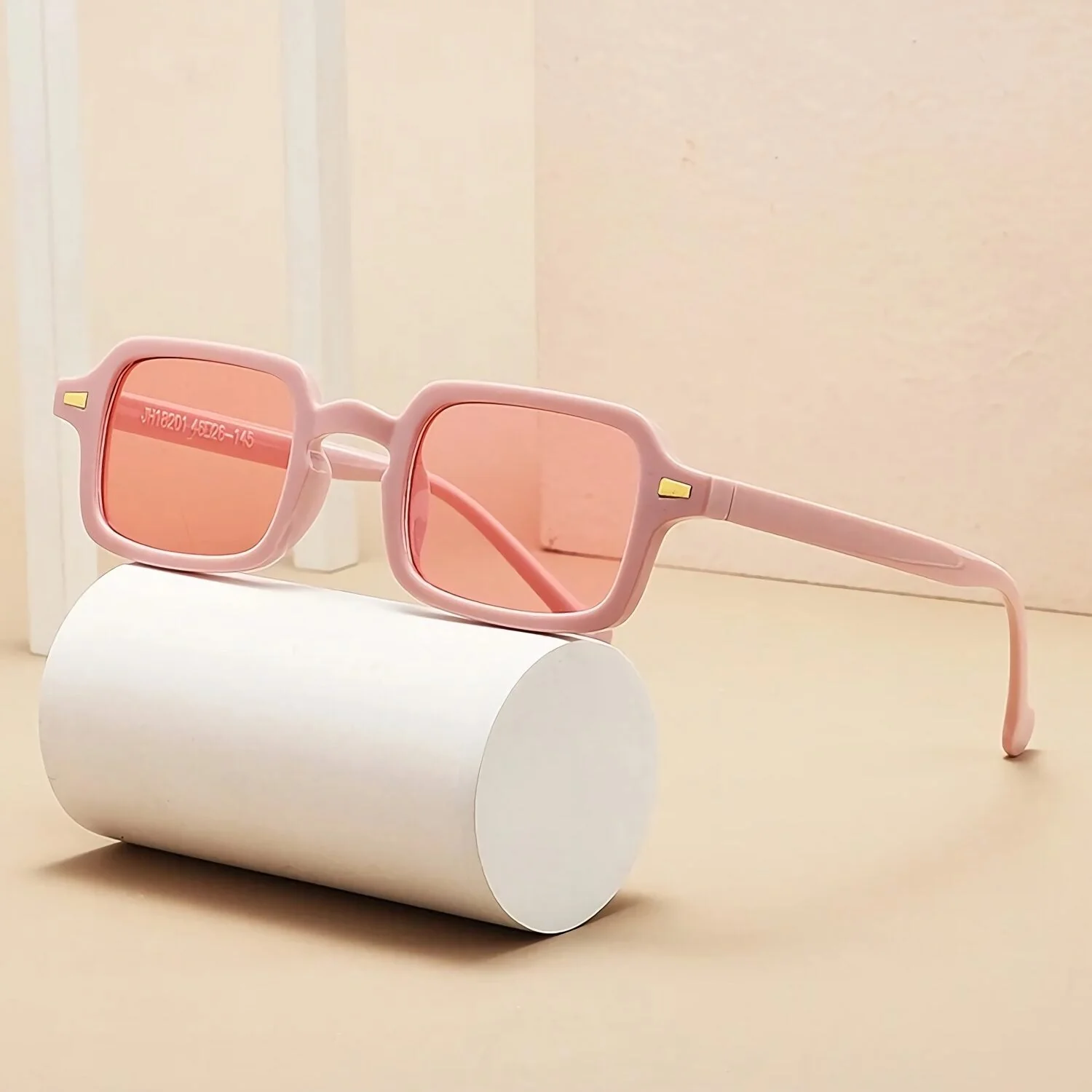 UV400 Rectangle Sunglasses - Image 12