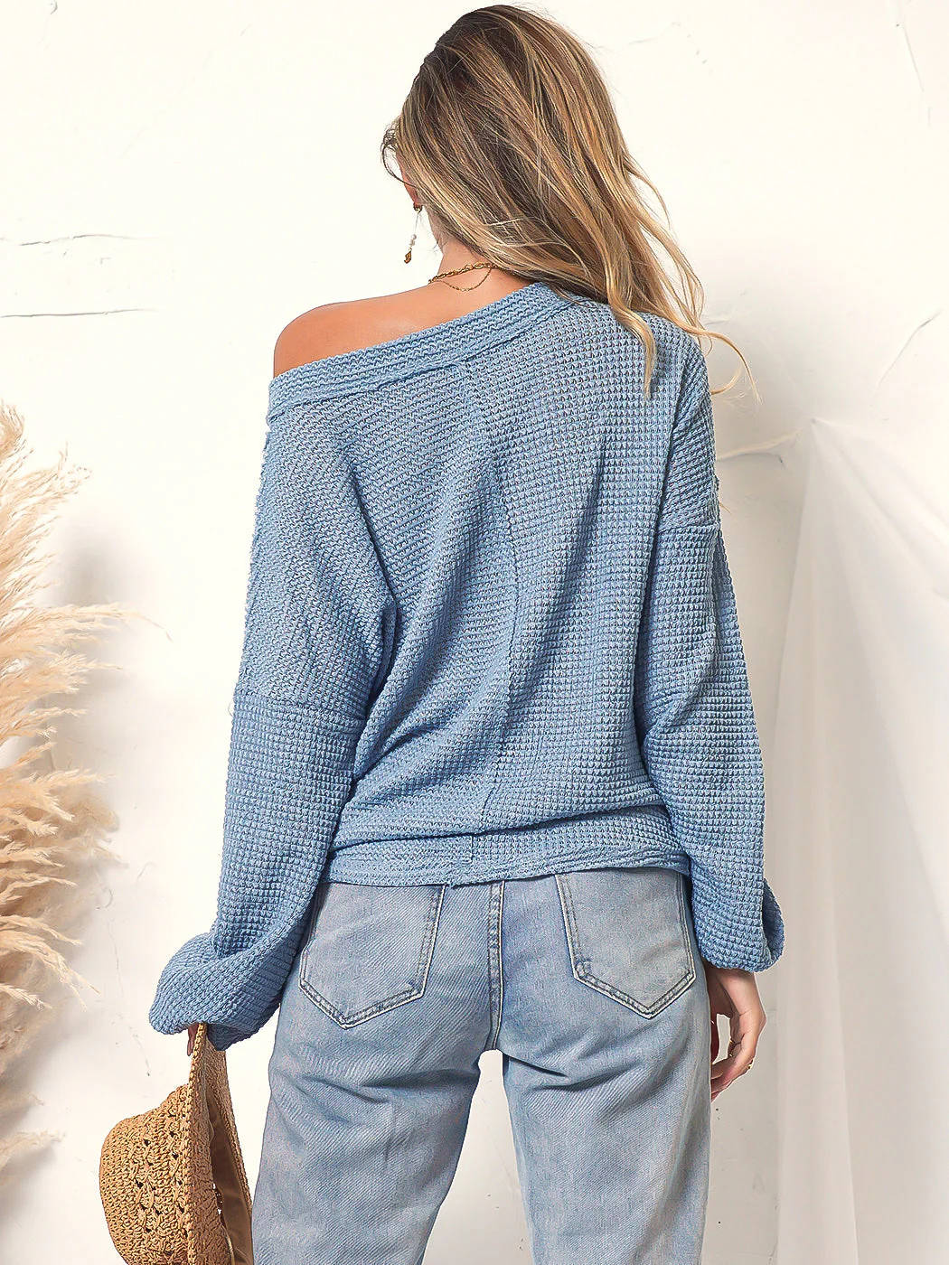V Neck Bishop Sleeve Sweater - Image 6