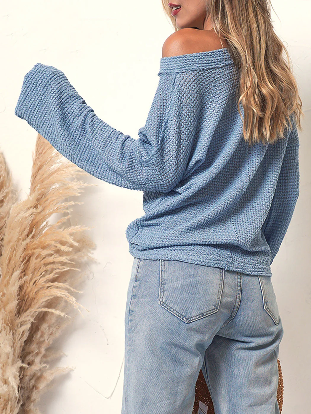 V Neck Bishop Sleeve Sweater - Image 7