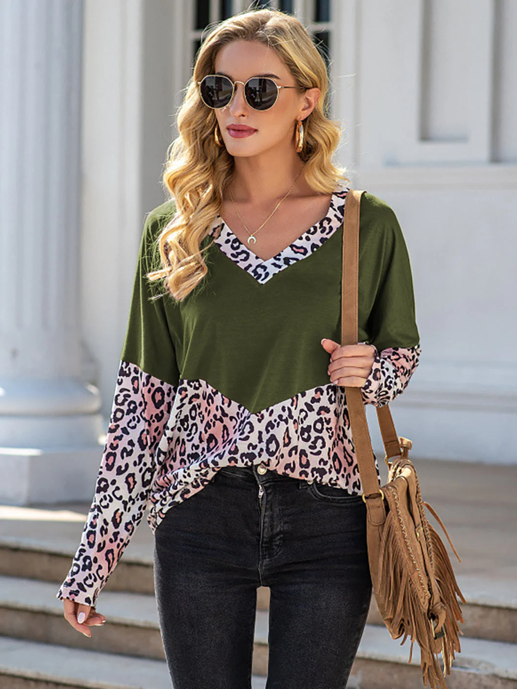 V Neck Color Block Tee - Image 12