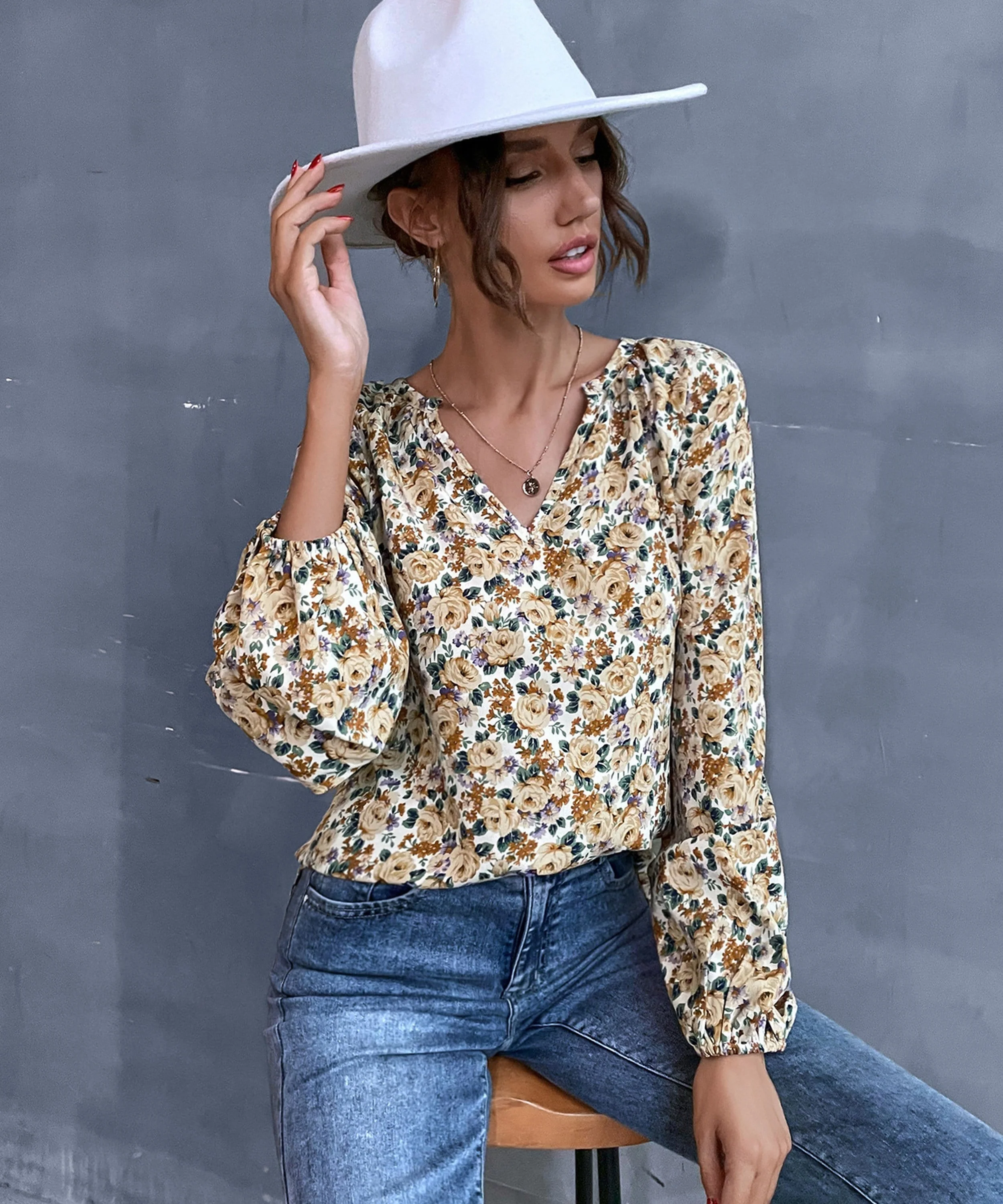 V Neck Vintage Floral Blouse - Image 2