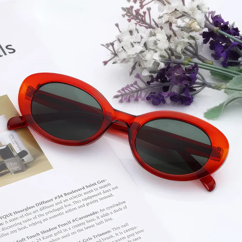 Vintage Cat Eye Sunglasses - Image 8