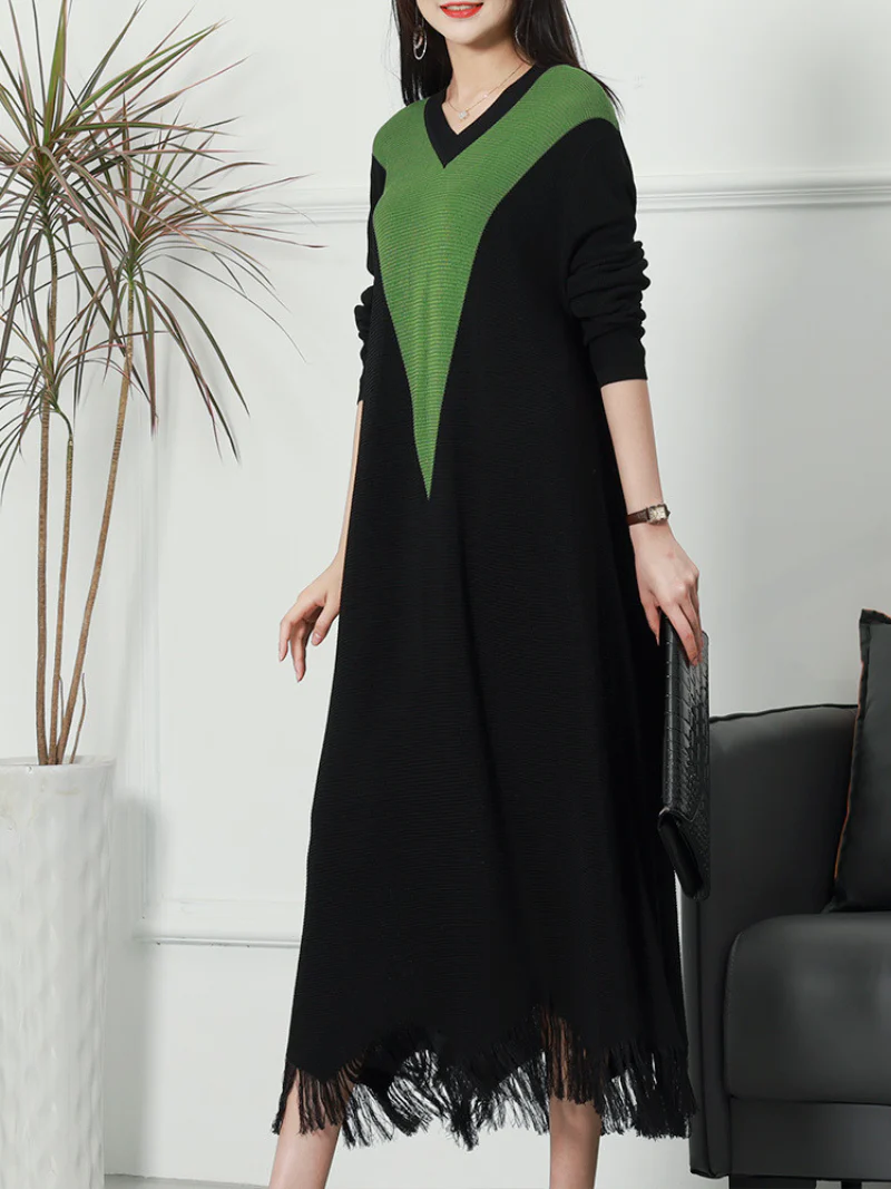 Spring Fit and Flare Loose Round Neck Knitted Midi-Dress - Image 2