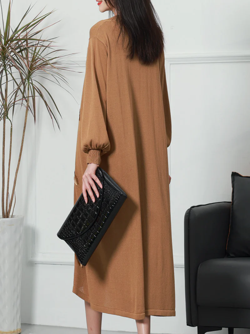Pride and Prejudice Puff Sleeves V-neck knitted Midi-Dress - Image 10